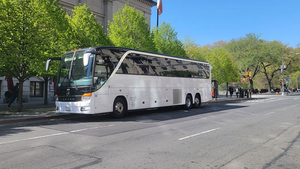 bus rental for group trips